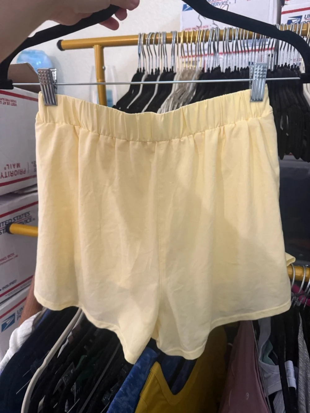 Alo Yoga Tiebreaker Shorts Lemon Ice Size XS